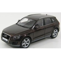 AUDI Q5 TEAK BROWN, 1/18