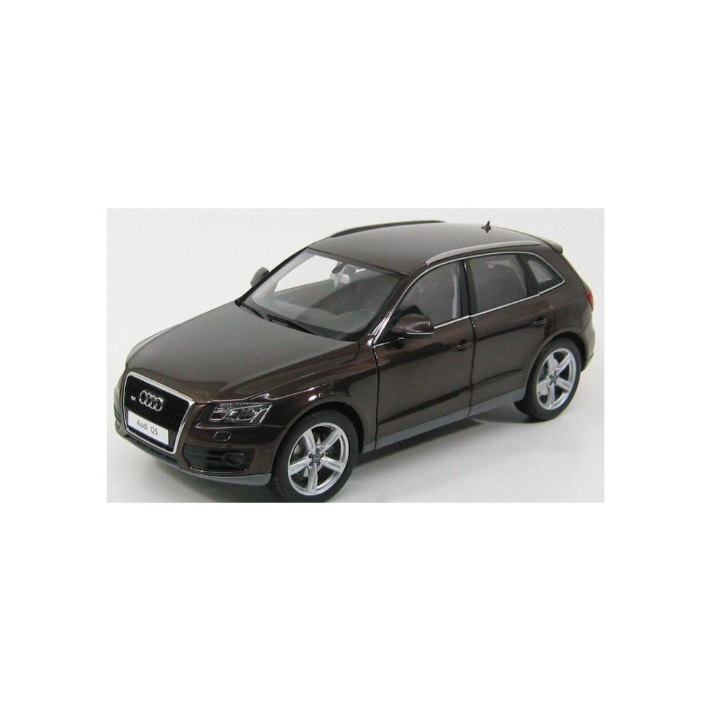 AUDI Q5 TEAK BROWN, 1/18