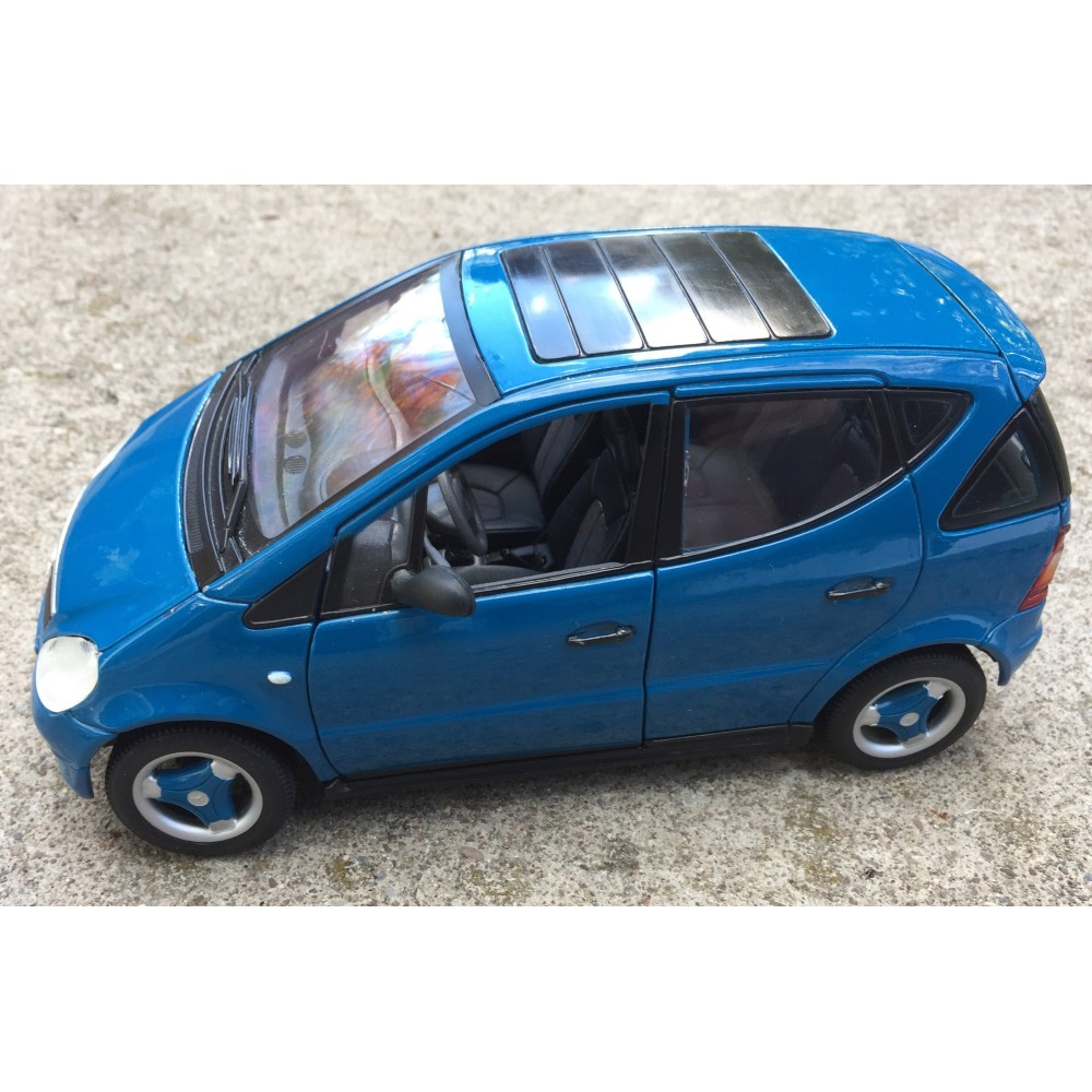 MERCEDES BENZ A-CLASS 140, 1/18 AZUL