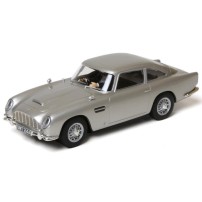 ASTON MARTIN DB5 "GOLDENEYE" J. BOND 007