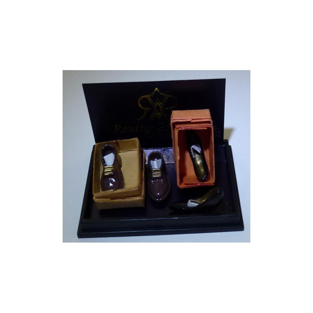 PAR DE ZAPATOS, 2 CAJAS