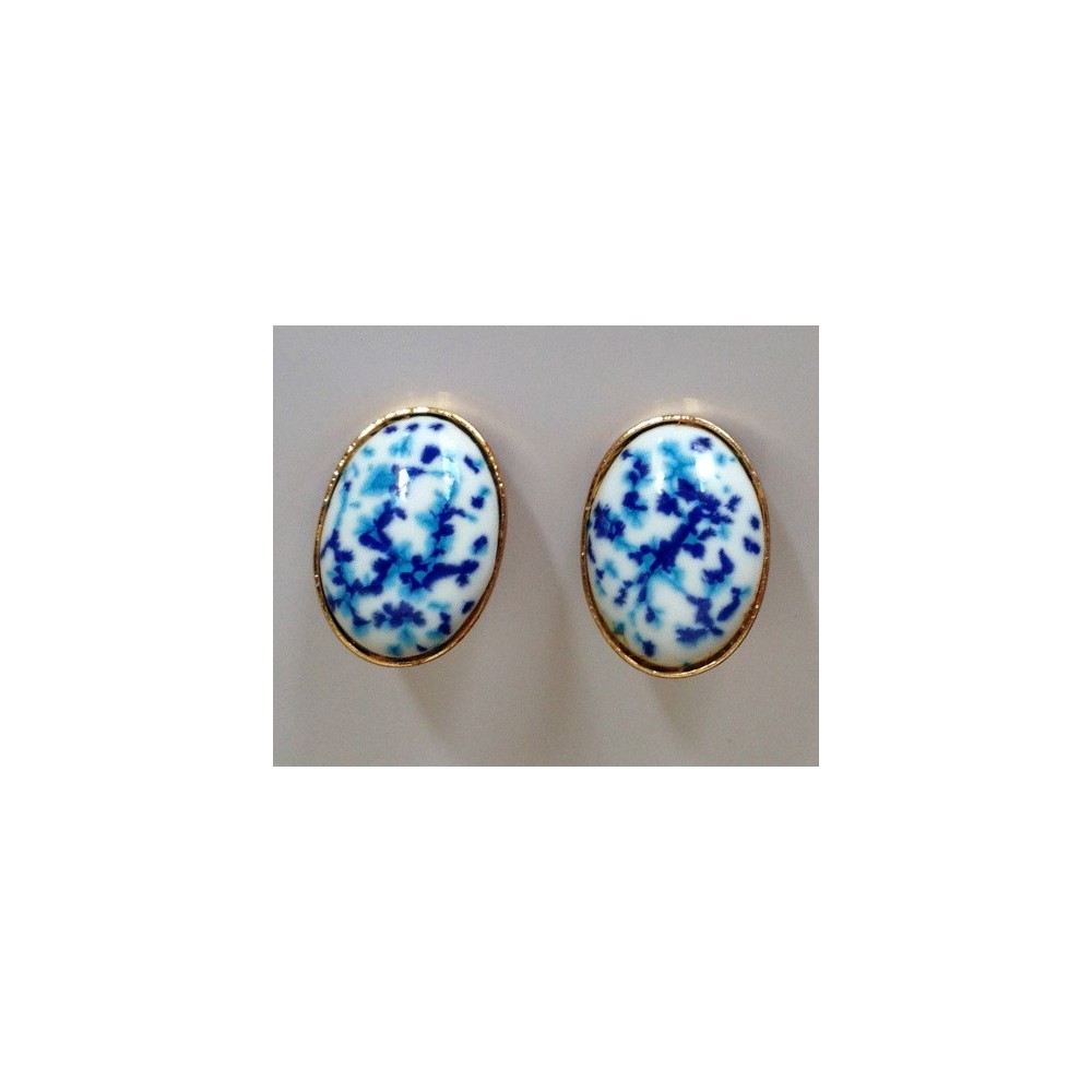 PENDIENTES OVALES CON LLUVIA DE COLORES AZULES  (1,8X1,4 CM)