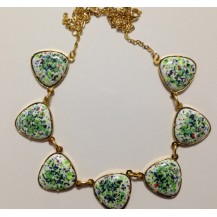 COLLAR TRIANGULAR DE LLUVIA DE COLORES, 7 ESMALTES  (55 CM)