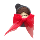 BROCHE MUÑECA CON LAZO ROJO BRILLO  (DIAM. 7,5 CM)
