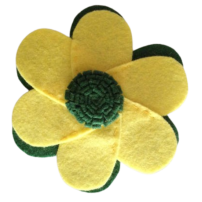 BROCHE CON FLOR AMARILLA Y VERDE  (DIAM.10,5 CM)