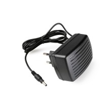 CARGADOR 220 VOL. PARA TRANSMISORES HITEC 150 MAH 7,2 VOLT.