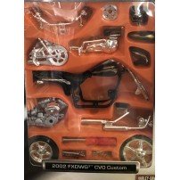 HARLEY DAVIDSON FXDWG CVO CUSTOM 2002, 1/18  (EN KIT)