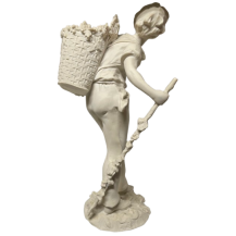 CAMPESINO CON CESTA DER UVAS, 38 CM